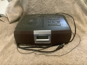 SONY Dream Mach. AM/FM/CD/Clock Radio w Alarm Model ICF-CD821 Thailand Aug 2000 - Picture 1 of 7