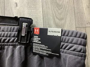 Neu mit Etikett Under Armour Herren Größe XL grau tailliert Sporthose spitz zulaufend - Bild 1 von 12
