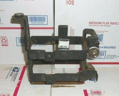 Коробка для аккумулятора 81 Honda CB650 на заказ 50325-460-000 - Изображение 1 из 3