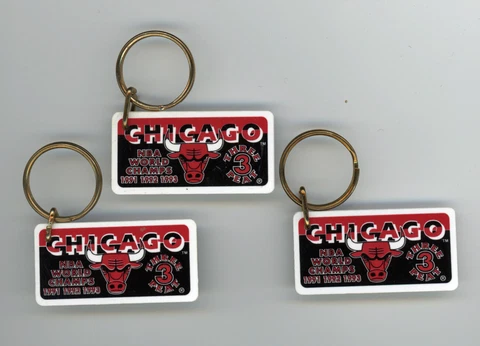 (3) 1993 Chicago Bulls 3 Peat NBA World Champs key chain lot Michael Jordan Cover