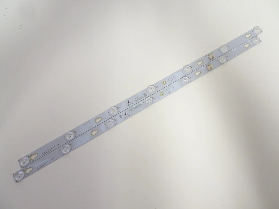 TCL 32S3750 LED Backlight Strip Set (4C-LB320T-YHL) 006-P1K3417A (2) - Image 1 of 1
