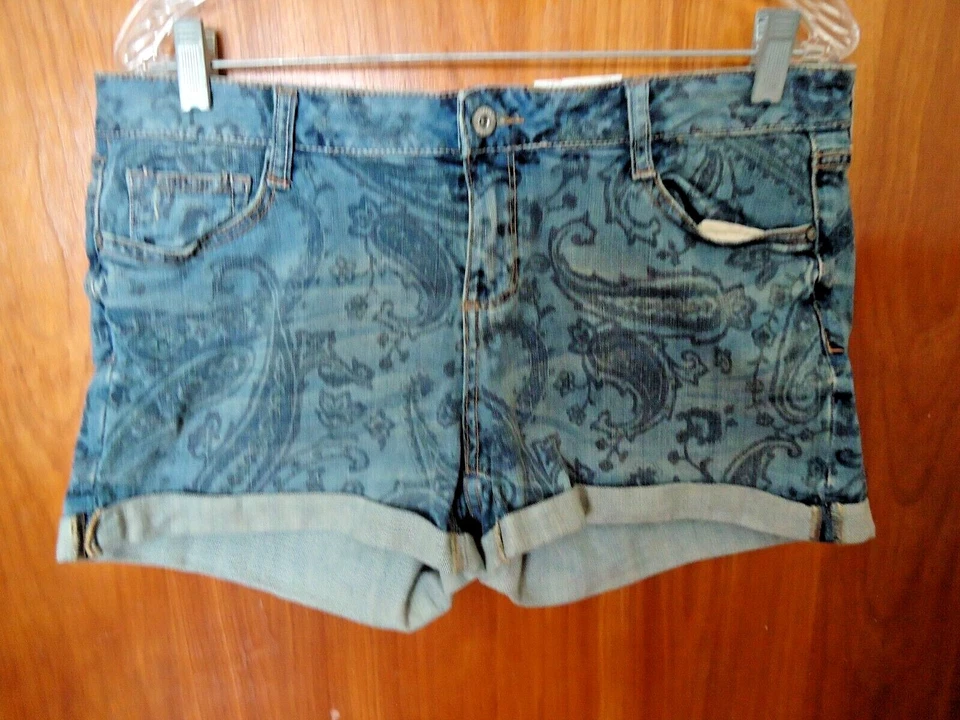 Jean de cachemira Arizona talla 13 para mujer "NUEVO CON ETIQUETAS" ¿Geométrico desgastado? Pantalones cortos Foto 1 de 4