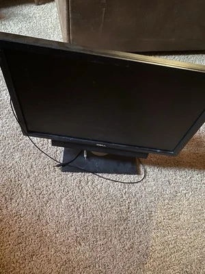Dell P2210t 22" LCD Monitor  with Stand and Power Cable - Image 1 of 3