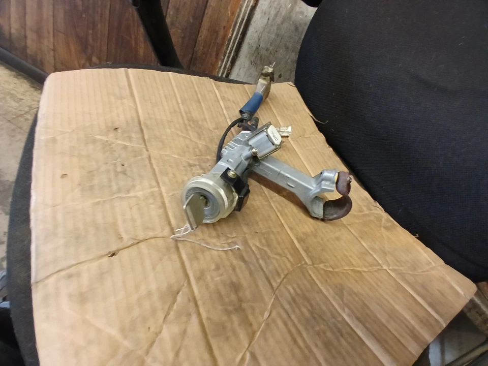 Toyota Land Cruiser 1996 vaso cilindro arranque encendido con llave 45020-60-6 Foto 1 de 4