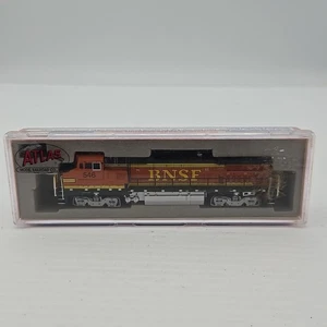ATLAS N GAUGE #546 BNSF PREMIUM HERITAGE DASH 8-40BW DCC-READY 48809 - Picture 1 of 2
