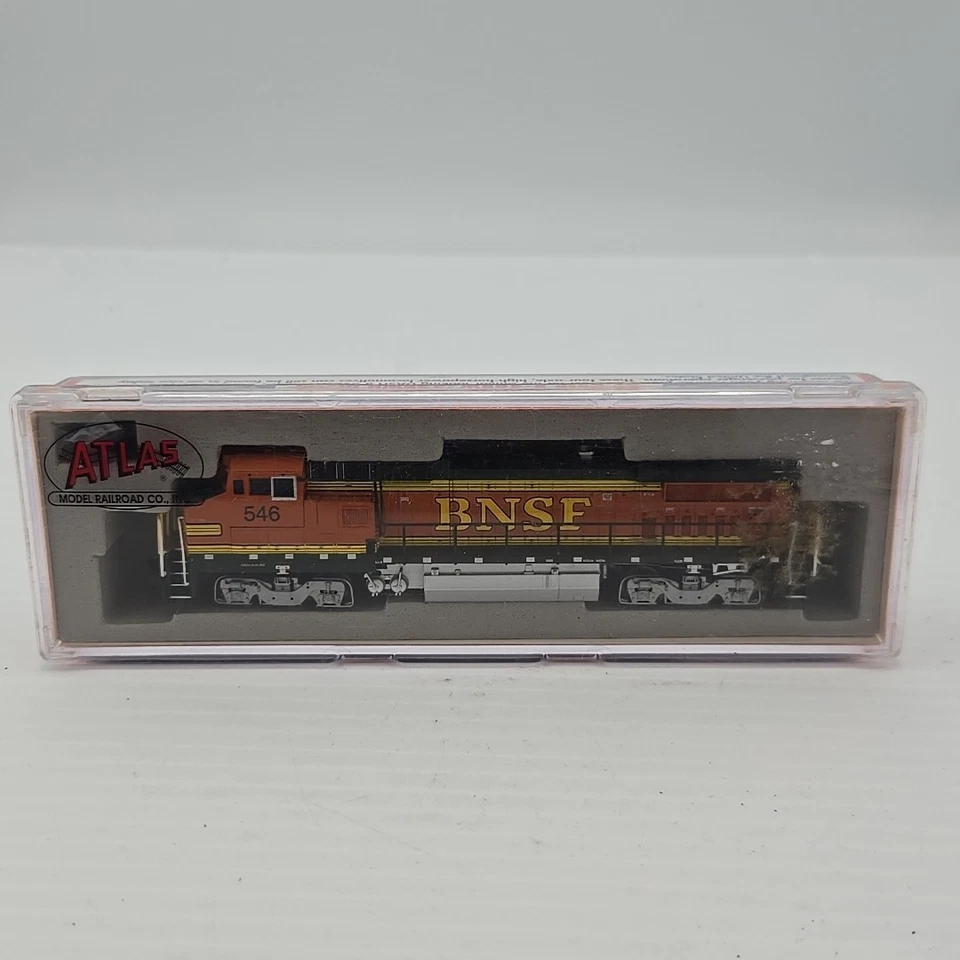 ATLAS N GAUGE #546 BNSF PREMIUM HERITAGE DASH 8-40BW DCC-READY 48809 - Image 1 of 2