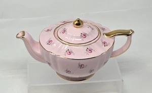 Sadler Pale Pink Chintz Teapot Roses 2353 Gold Trim vintage Made in England - Picture 1 of 10