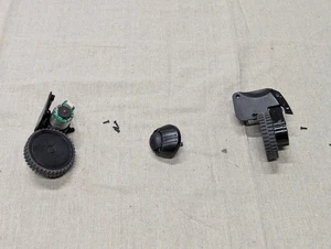 IONVAC Smart Clean Robo Vac 2000 Model 7687 Set Of Wheels - Picture 1 of 11