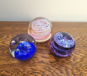 Caithness Group of 3 Paperweights Tango Blue, Pastel Purple, Spin-Off - Picture 1 of 11
