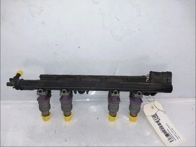 RAMPE D'INJECTION Renault Clio II (BB/CB) 2010 8200465550 - Imagen 1 de 3