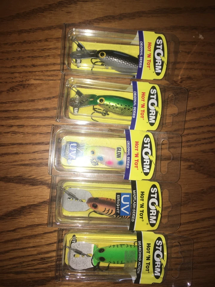 STORM HOT N TOT---5 SEÑUELOS DE PESCA DE DIFERENTES COLORES Foto 1 de 1