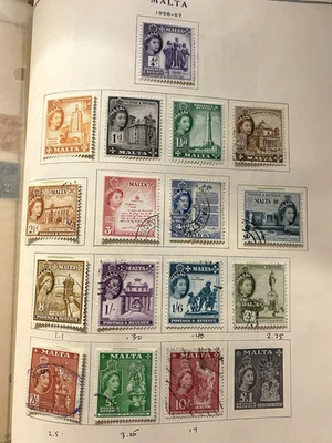 Malta QEII, Dos juegos + extras 1956 set MH + usado, 1965 set como nuevo h, 3 páginas álbum Foto 1 de 4