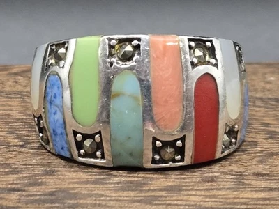 Кольцо из чистого серебра и драгоценных камней размер 8 - Изображение 1 из 4