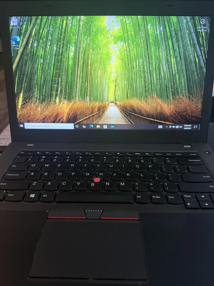 Lenovo ThinkPad T460 14" Laptop i5-6300U 16GB RAM 256GB SSD Windows 10 Pro - Image 1 of 4
