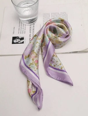 丝绸围巾女式薰衣草花卉头巾方形头巾包68*68厘米 — 第 1/4 张图片