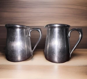 🔥(2) ONEIDA WATER PITCHERS🔥Vintage 18-8 Serco STAINLESS STEEL Made In JAPAN - Picture 1 of 14