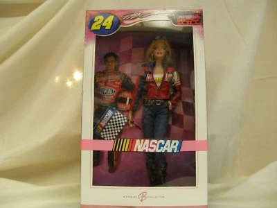Muñeca Barbie Coleccionista NASCAR Edición Etiqueta Rosa Jeff Gordon 2006 EC Nueva en Caja Foto 1 de 4