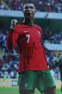 Cristiano Ronaldo Autogramm Großfoto 20x30 cm autograph Portugal Real Madrid - Bild 1 von 1