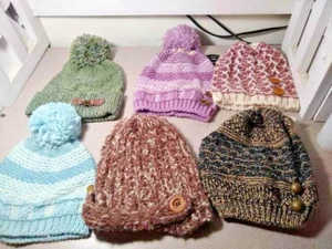 Simply Noelle weiche Strickmütze Einheitsgröße verschiedene Stile & Farben kostenloser Versand - Bild 1 von 7