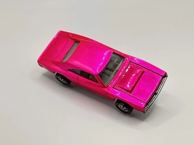 Cargador personalizado Hot Wheels Redline rosa  Foto 1 de 4
