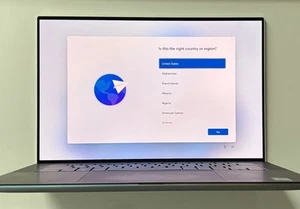 Dell XPS 9530 - 15" 3.5K OLED Intel i7-13700H - 96GB Ram - RTX 4050 - 1TB SSD - Picture 1 of 4