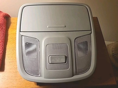 2017-2022 Kia Niro Gray Overhead Console Dome Lamp Light OEM 92800-G5000HGC - Image 1 of 3