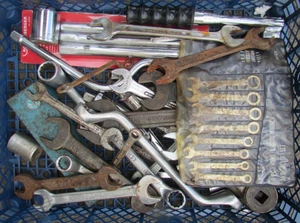 Restposten Schraubenschlüssel Steckschlüssel Mechaniker Werkzeug - Bild 1 von 3