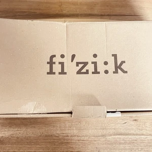 FIZIK Sattel Tempo Argo R1 150 - 150 mm Sattel - Carbon 7x9 mm Schiene 7 - Bild 1 von 4