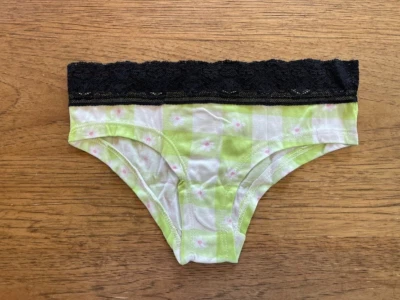 Victoria's Secret Negro Encaje Verde Cuadros PEQUEÑO Encaje Cintura Bikini Panty VS Foto 1 de 2