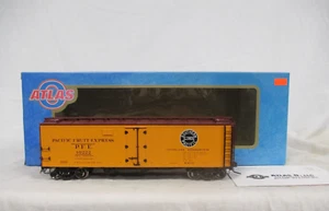 Atlas- "O" 40 ' Steel Reefer Car Item#9513-5 Pacific Fruit Express #40222-2 Rail - Picture 1 of 11