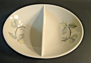 Peter Terris White Lily divided oval serving bowl 9" long - Picture 1 of 8