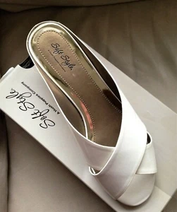 Soft Style by Hush Puppies Ladies "Elida" Slip-on Sandals White Cloud Patent 12M - Picture 1 of 8