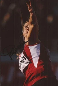 ATHLETICS: MADARA PALAMEIKA SIGNED 6x4 ACTION PHOTO+COA *RIO 2016* *LATVIA* - Picture 1 of 1