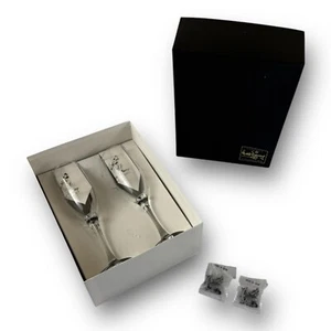 Walt Disney Art Classic Champagne Glass & Pin Set - Picture 1 of 15