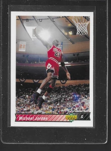 MICHAEL JORDAN 1992-93 UPPER DECK # 23 NICE CARD - Picture 1 of 2