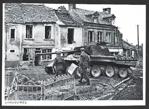 1983 -- CHAR DANS LINGEVRES EN RUINES . 4C467 - Picture 1 of 1