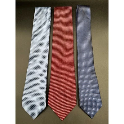 Conjunto de 3 Gravatas Masculinas de Pescoço Azul Borgonha Tommy Hilfiger Lavanderia Inglesa Umo Lorenzo - Imagem 1 de 4