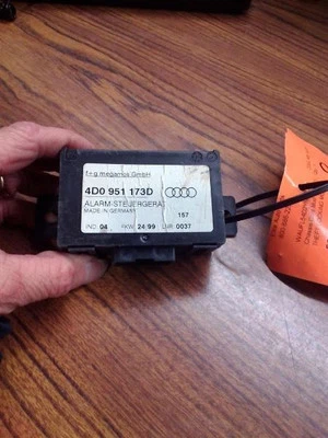 Левостороннее заднее сиденье с блокировкой кражи шасси ECM подходит для 01–05 AUDI ALLROAD 184627 - Изображение 1 из 3