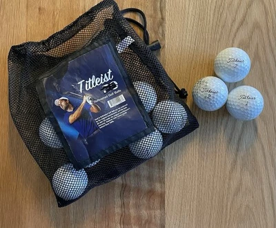 Bolsa blanca de 11 pelotas de golf Titleist usadas acabadas Foto 1 de 4