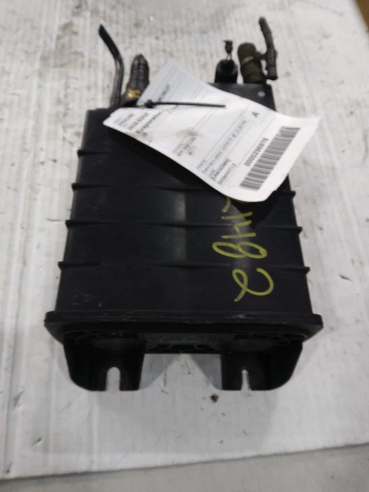 2016 Ford Edge vapor canister 2696236 usado 113K milhas azul - Imagem 1 de 4