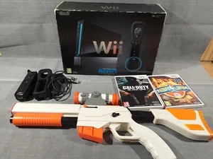 Lot Console Nintendo Wii Noire en boite pack wii sports resort + fusil + 2 jeux - Imagen 1 de 8