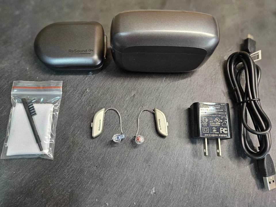 One 561 Receptor en Canal Audífonos RIC Transmisión Directa para iPhone + Cargador Foto 1 de 1