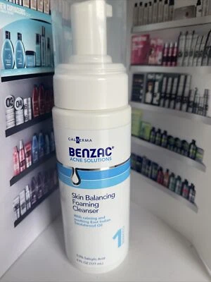 GALDERMA BENZAC SOLUCIONES PARA EL ACNE Limpiador en espuma equilibrador de la piel Botella de 6 oz Paso 1 Foto 1 de 4