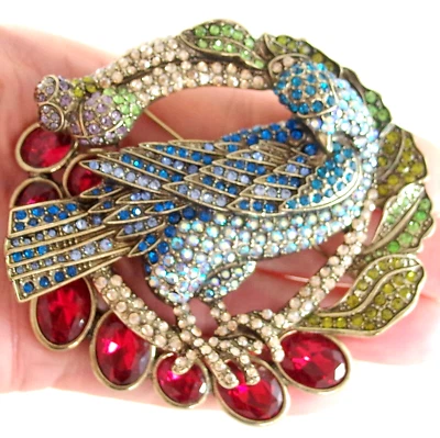 ENORME BROCHE PESADO 3D ESTILO DISEÑADOR CRISTAL ESTRÁS PRIMAVERA PÁJARO CORONA/NIDO Foto 1 de 4