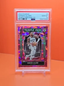 ⚪️🟢⚪️ 2023 PHOENIX DAMIAN LILLARD #5 TEMPLE MEN PINK ICE 16/25 INSERT PSA 10 💎 - Picture 1 of 4