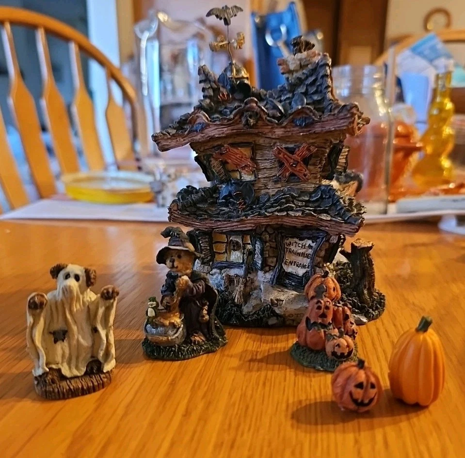 Boyds Boyds Town Haunted House 带配件女巫幽灵猫 Pumkins — 第 1/4 张图片