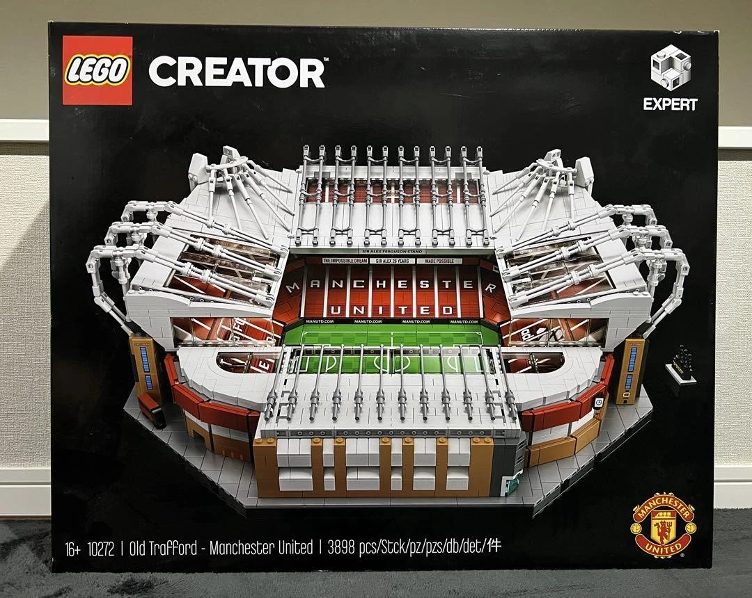Old Trafford - Manchester United LEGO (R) Complete Sets & Packs