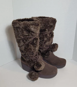 Botas altas Report Y2K forradas de piel pompón piel sintética marrón plataforma para mujer talla 8 - Imagen 1 de 11