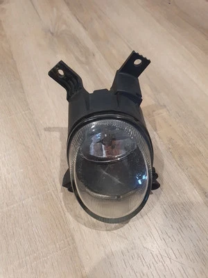 Luz antiniebla lado pasajero derecho Audi A4 B7 2005-2008 OEM 8E09416990 Foto 1 de 4