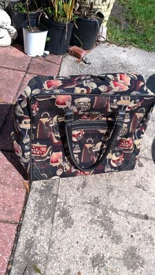 Bolso de Viaje Raro De Colección Oleg Cassini Diseño Tapiz 16" con 18" H  Foto 1 de 4